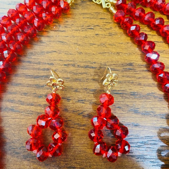 Beaded necklace set - Picture 3 of 3